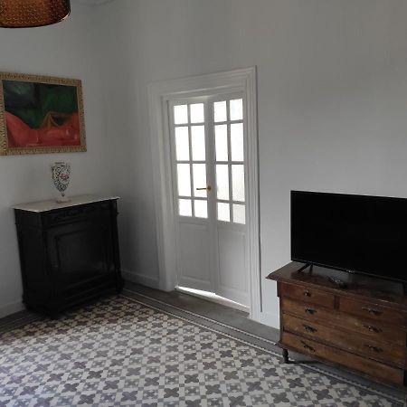 Nuevo Elegante Piso Vintage En Plena Plaza Mayor Madrid Buitenkant foto